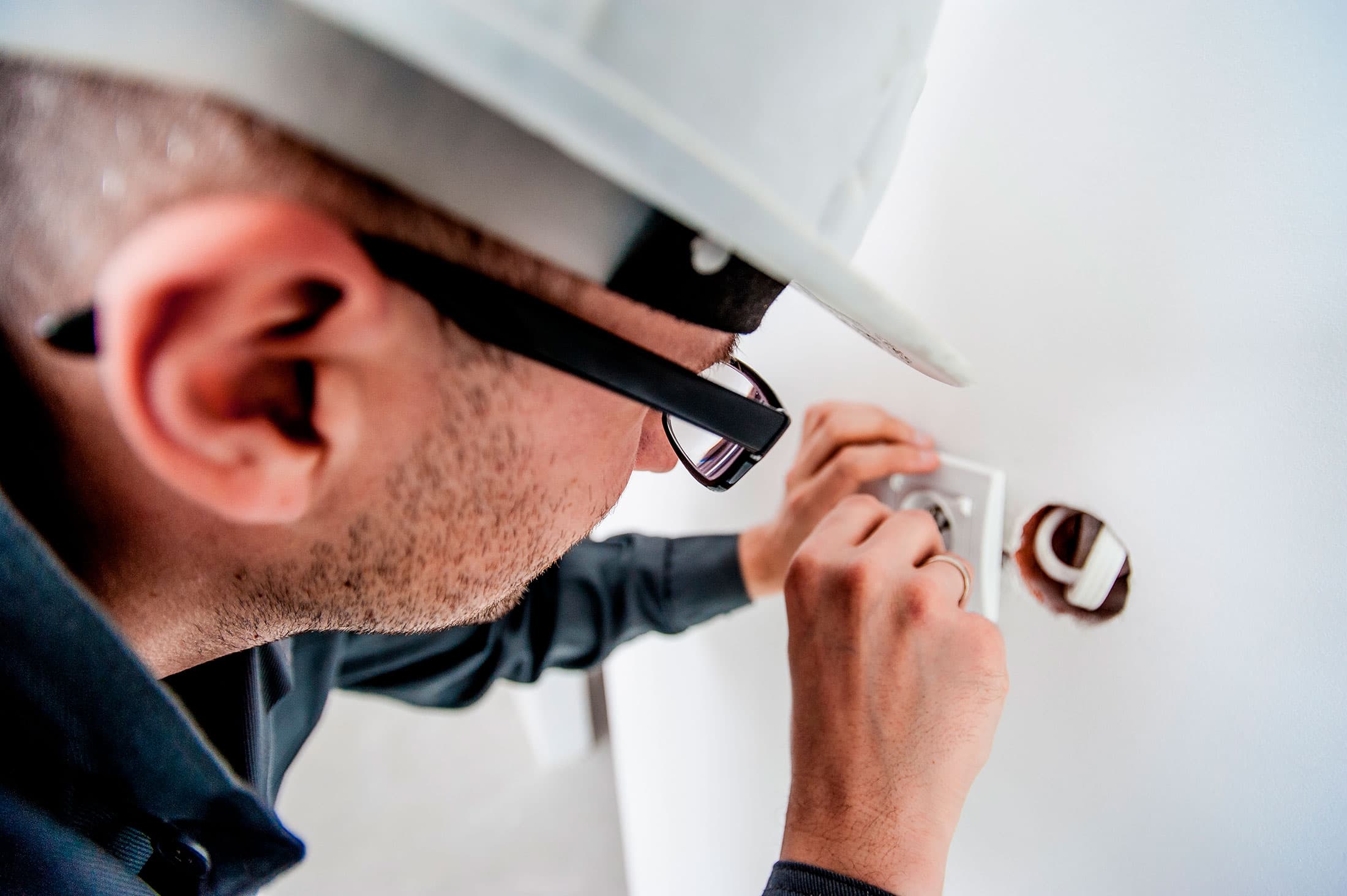 servicios de mantenimiento electricidad
